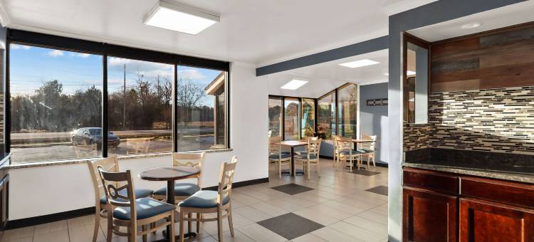 罗德威旅馆 伦伯顿中心(Rodeway Inn)图片