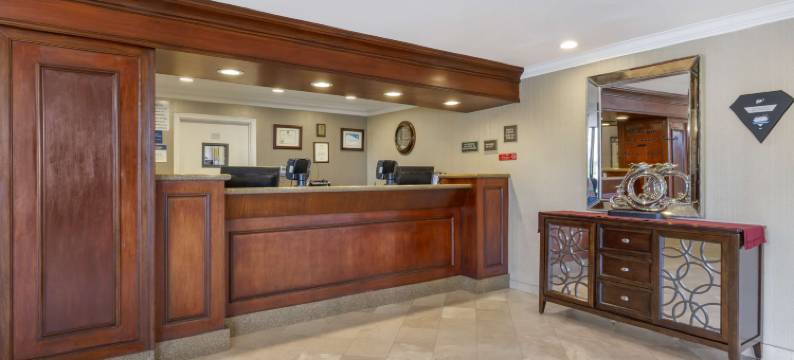 曼德拉海岸贝斯特韦斯特优质酒店(Best Western Plus Marina Shores Hotel)图片