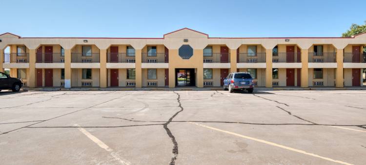 德克萨斯尚罗克 6 号汽车旅馆(Motel 6 Shamrock, TX)图片