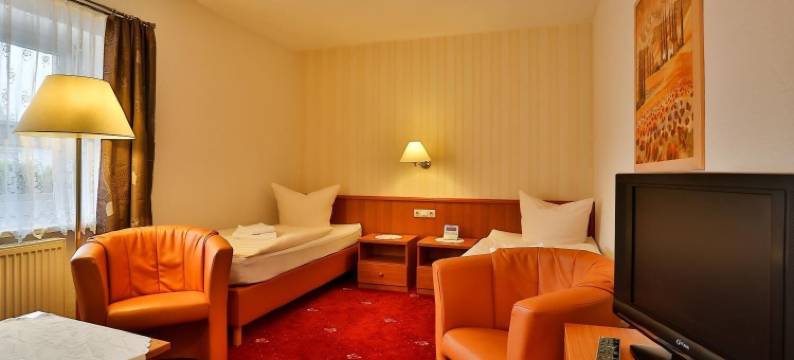 卡蒙兹别墅潘森酒店(Hotel & Pension Villa Camenz)图片