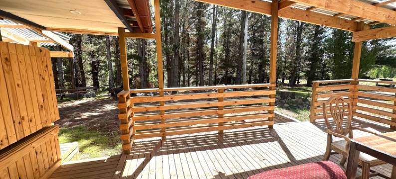 赞达拜卡林亚乡村旅馆(Carinya Village Jindabyne)图片