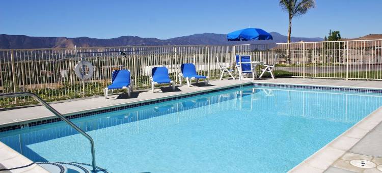 普勒斯埃尔西诺湖贝斯特韦斯特优质套房酒店(Best Western Plus Lake Elsinore Inn  Suites)图片