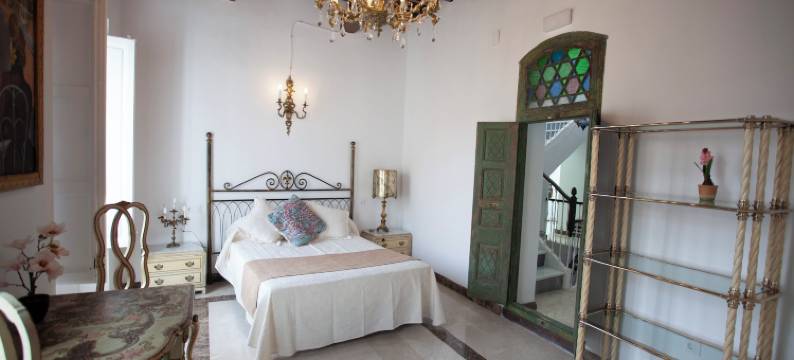 Cuevas 宫殿(El Palacete de Cuevas)图片