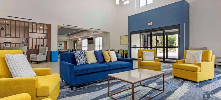 舒适酒店及套房亨茨维尔近大学(Comfort Inn & Suites Huntsville Near University)图片