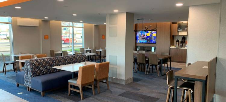 斯普林菲尔德拉昆塔温德姆套房酒店(La Quinta Inn & Suites by Wyndham Springfield)图片