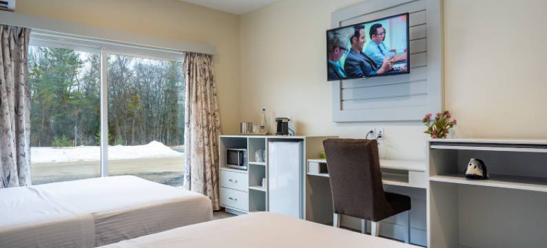 福莱施顿利拉斯别墅汽车旅馆(Leelas Villa Inn Flesherton)图片