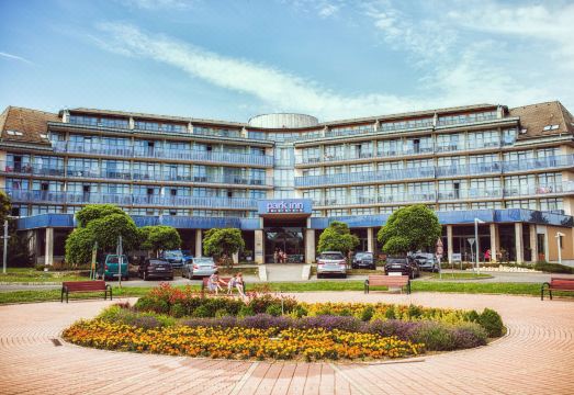 Park Inn by Radisson Sarvar Resort & Spa Hotel Overview