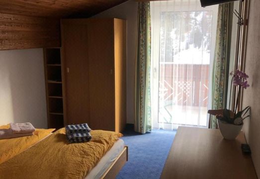 Garni-Appartement Collina Hotel Overview