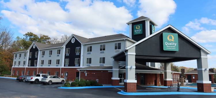 亨茨维尔研究园区凯艺套房酒店(Quality Inn & Suites Huntsville Research Park Area)图片