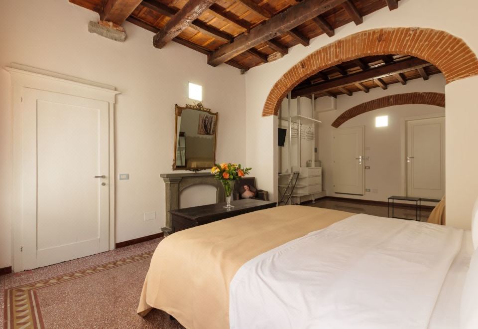 Canto dei Servi Hotel Overview