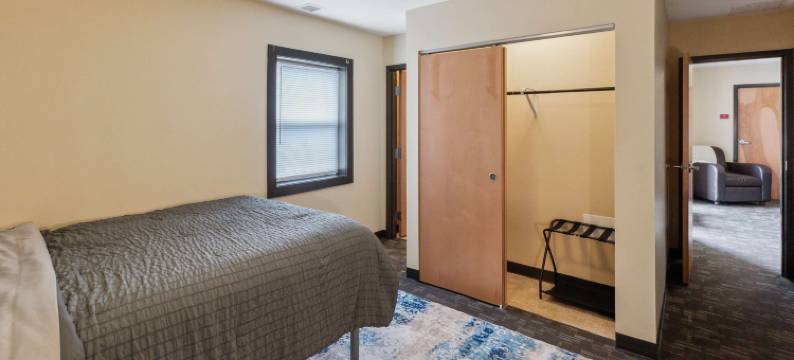 Spacious Apartment with Private Balcony - Modern Comfort and Convenience图片