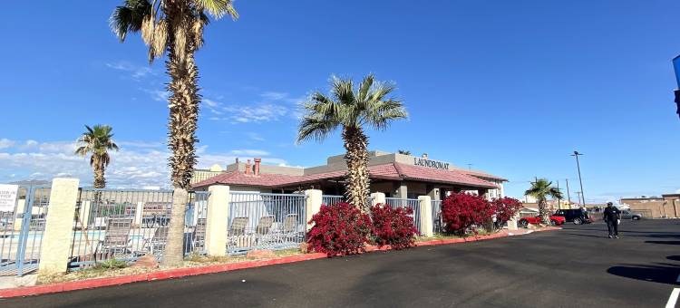AZ公牛城摩特尔6(Motel 6 Bullhead City, AZ)图片