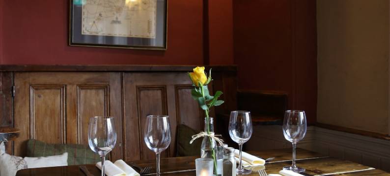 白金汉郡阿姆斯酒店(Buckinghamshire Arms)图片