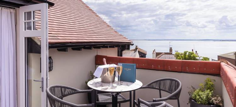 船酒店(The Ship Hotel)图片