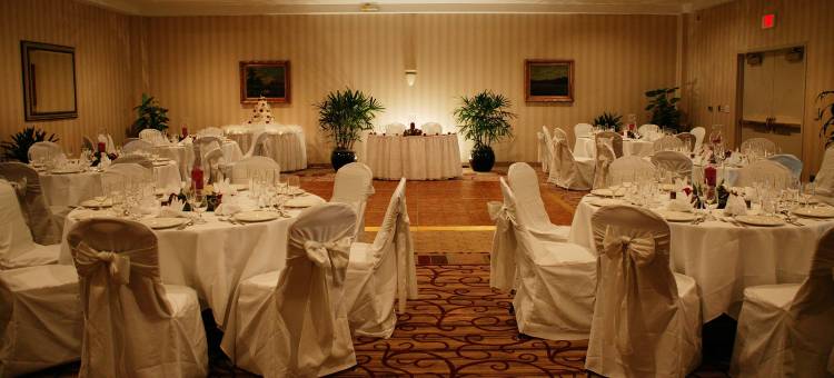 夏洛特机场希尔顿逸林酒店(DoubleTree by Hilton Charlotte Airport)图片