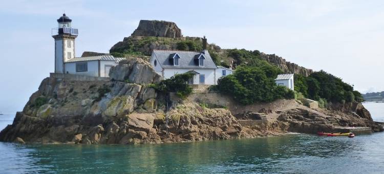 Holiday Home in Plougasnou near Guerzit Beach图片