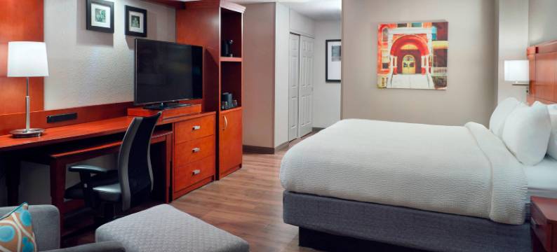 亚特兰大迪凯特市中心/埃默里万怡酒店(Courtyard Atlanta Decatur Downtown/Emory)图片