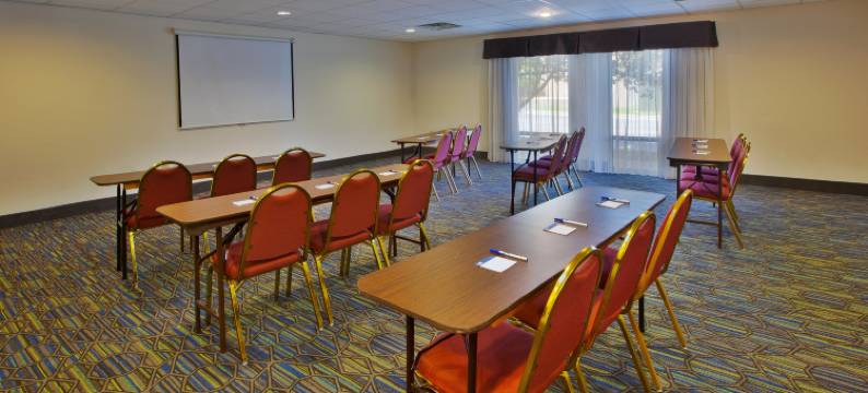 智选假日套房酒店辛辛那提东北，米尔福德(Holiday Inn Express & Suites CINCINNATI NORTHEAST-MILFORD by IHG)图片