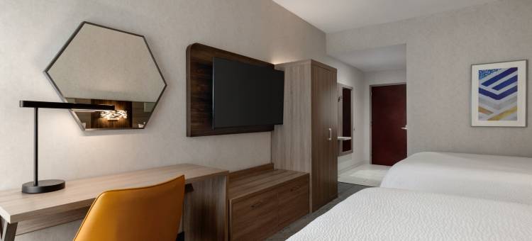 Holiday Inn Express 彩绘贴(Holiday Inn Express Corning - Painted Post)图片