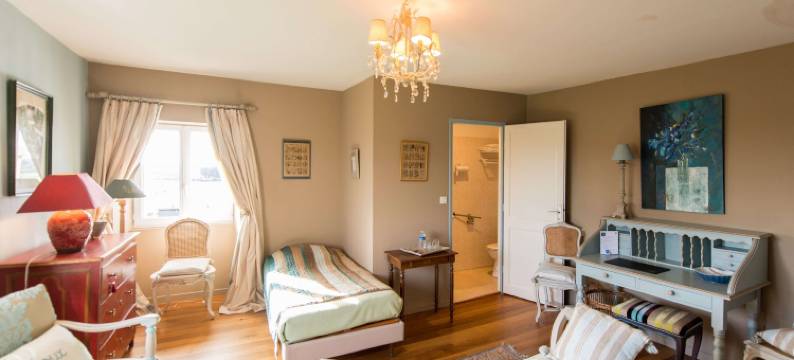 圣马洛拉巴比奈斯民宿(Chambres d'Hotes Saint Malo la Barbinais Bed&Breaksfast)图片