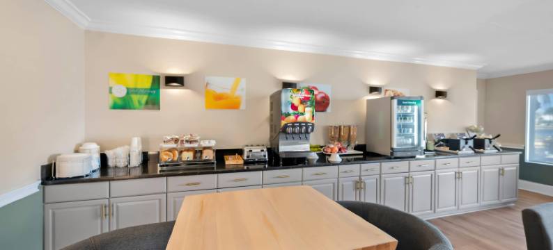 品质酒店迈尔斯堡开普科勒尔(Quality Inn Fort Myers Cape Coral)图片