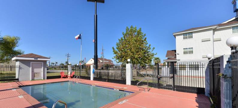 温尼美洲最佳价值套房酒店(Americas Best Value Inn and Suites Winnie)图片