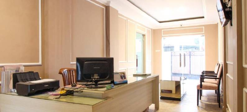 红多兹酒店-近梭罗广场(RedDoorz Near Stadion Manahan Solo)图片