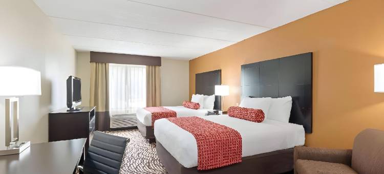 坦帕北I-75舒适套房酒店(Comfort Inn & Suites Tampa North I-75)图片