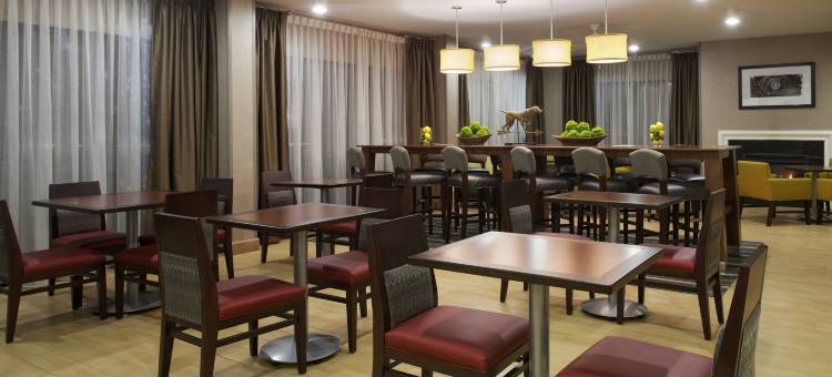 夏洛特大学欢朋酒店(Hampton Inn Charlotte-University Place)图片