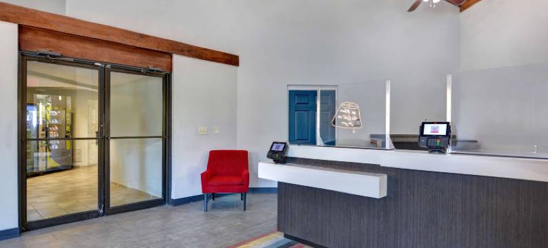 佛罗里达杰克逊维尔 - 贝梅多斯 6 号公寓酒店(Studio 6 Extended Stay - Jacksonville, FL - Baymeadows)图片