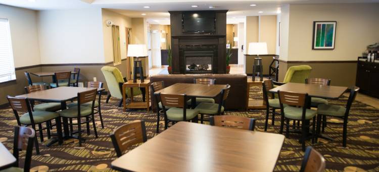 智选假日套房酒店诺斯伍德(Holiday Inn Express & Suites Northwood)图片