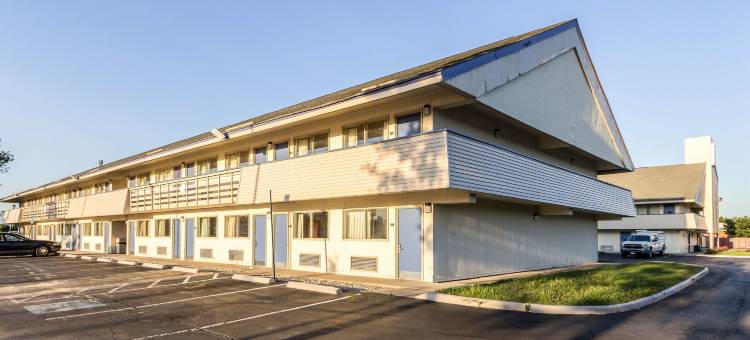 格罗夫城6号汽车旅馆(Motel 6 Grove City, Oh)图片