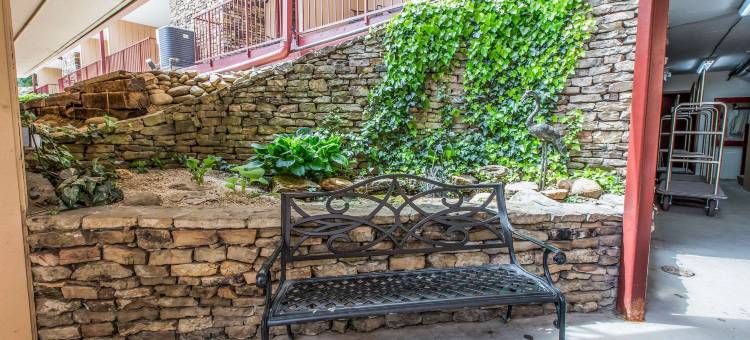 加特林堡格红屋顶套房酒店(Quality Inn & Suites)图片