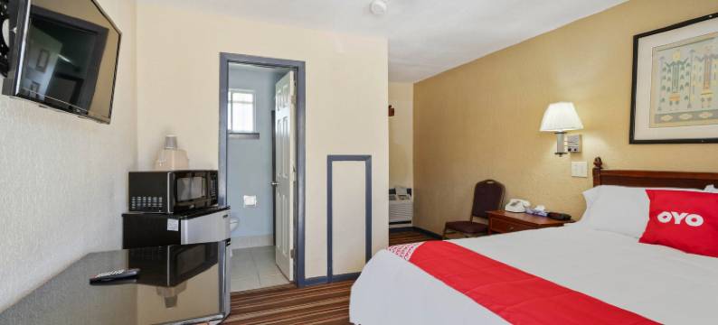 OYO德克萨斯卢灵市区I-10/US-90酒店(OYO Hotel Luling TX Downtown I-10/US-90)图片