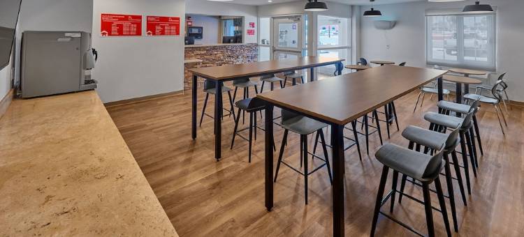 萨尔蒂洛画廊长住套房酒店(Extended Suites Saltillo Galerías)图片