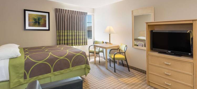 卡罗尔东速8酒店(Super 8 by Wyndham Carroll/East)图片