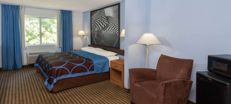 亨廷顿温德姆速8酒店(Super 8 by Wyndham Huntington)图片