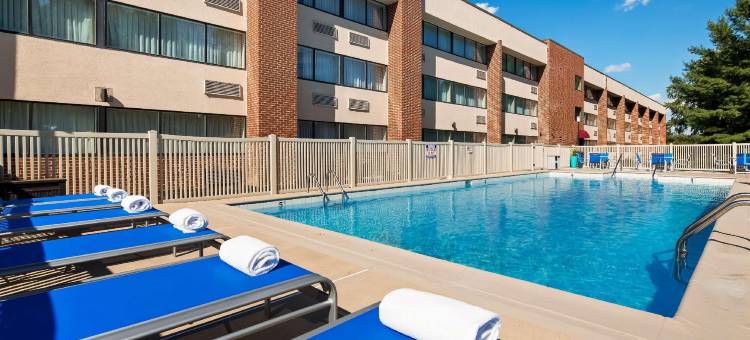 雷丁贝斯特韦斯特优质套房酒店(Best Western Plus Reading Inn  Suites)图片