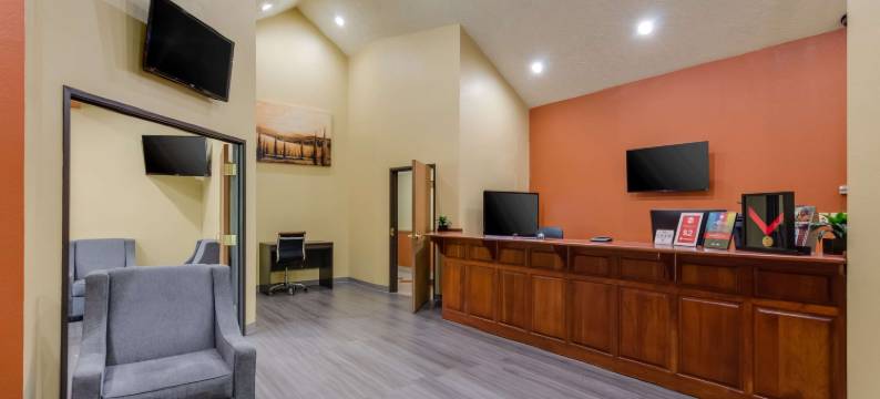 独立镇美洲最佳价值套房酒店(Americas Best Value Inn and Suites Independence)图片