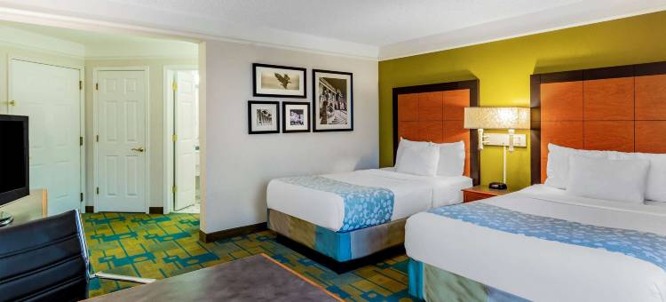 弗里蒙特硅谷拉昆塔温德姆套房酒店(La Quinta Inn & Suites by Wyndham Fremont / Silicon Valley)图片
