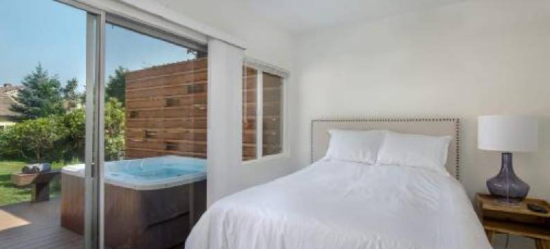 Mother in Law Suite with Private Hot Tub--Downtown图片