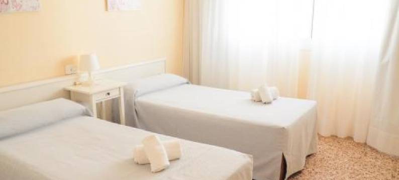 卡拉浪噶公寓酒店(Apartamentos Cala Llonga)图片