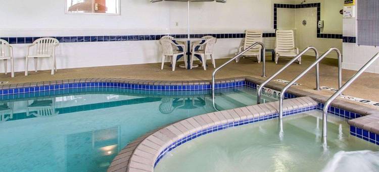 绿湾南舒眠套房酒店(Sleep Inn & Suites Green Bay South)图片