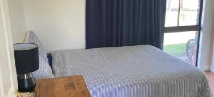 杰里尔德里可携宠物两卧室住宿加早餐旅馆-86"(Jerilderie Bnb - 2Br Home - 86" - Petsfee10)图片