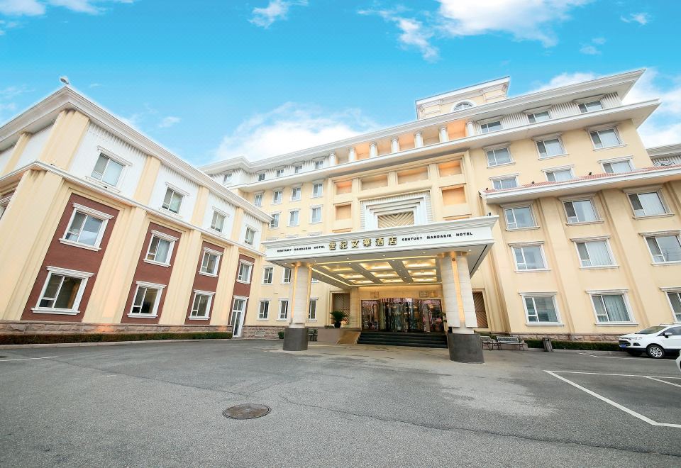 世纪文华酒店（青岛极地海洋公园店）外景图