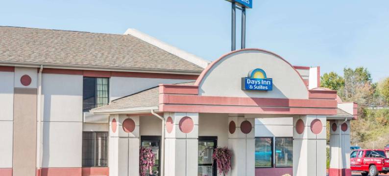 俄亥俄州吉拉德扬斯敦温德姆戴斯套房酒店(Days Inn & Suites by Wyndham Youngstown / Girard Ohio)图片