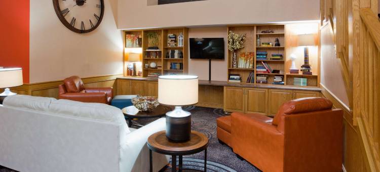 沙科皮美吟温德姆酒店-近坎特伯雷公园(AmericInn by Wyndham Shakopee Near Canterbury Park)图片