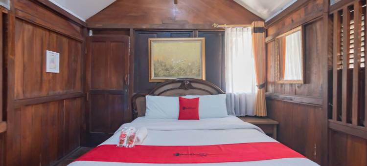 甘榜加佳2号红多兹酒店(RedDoorz Near Farmhouse Lembang)图片