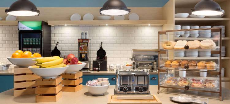 阿什维尔河艺术区乡村旅馆及套房 - 丽笙酒店集团(Country Inn & Suites by Radisson Asheville River Arts District)图片