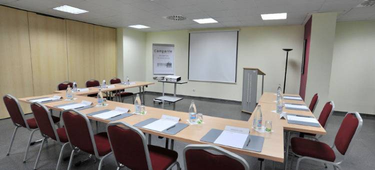 马德里皮纳尔德拉斯罗萨斯民宿酒店(B&B HOTEL Madrid Pinar de Las Rozas)图片